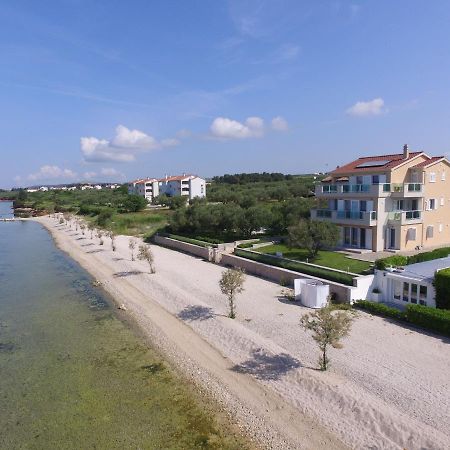 ביוגראד נה מורו Apartments Citrine On The Beach מראה חיצוני תמונה