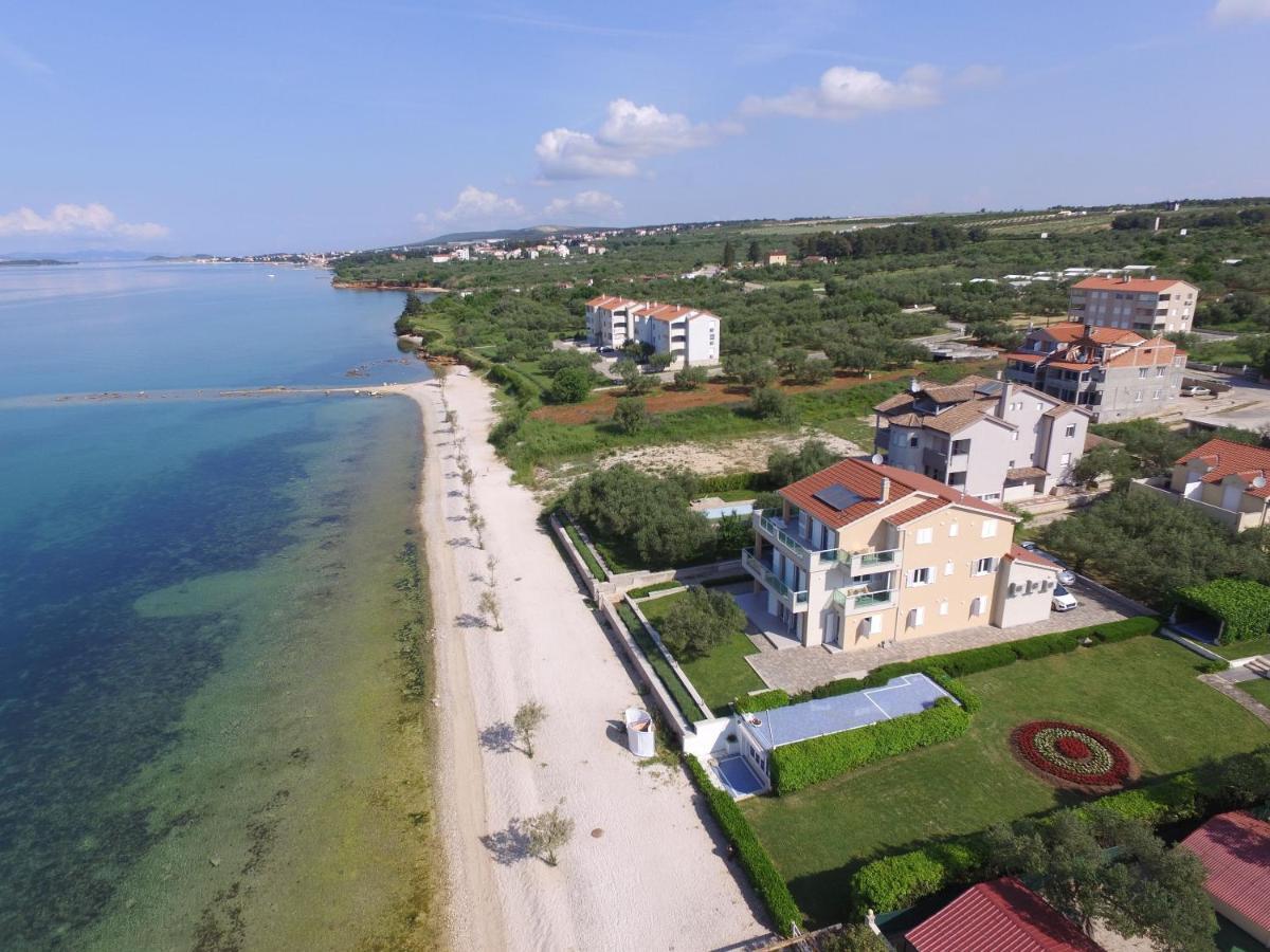 ביוגראד נה מורו Apartments Citrine On The Beach מראה חיצוני תמונה