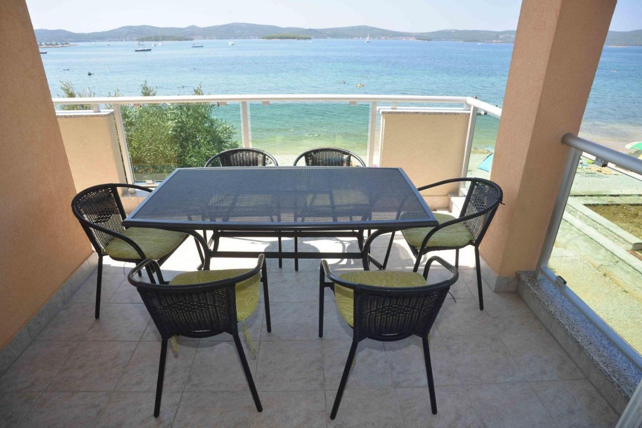 ביוגראד נה מורו Apartments Citrine On The Beach מראה חיצוני תמונה