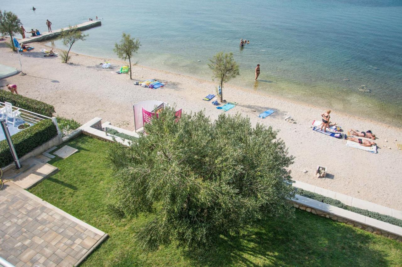 ביוגראד נה מורו Apartments Citrine On The Beach מראה חיצוני תמונה