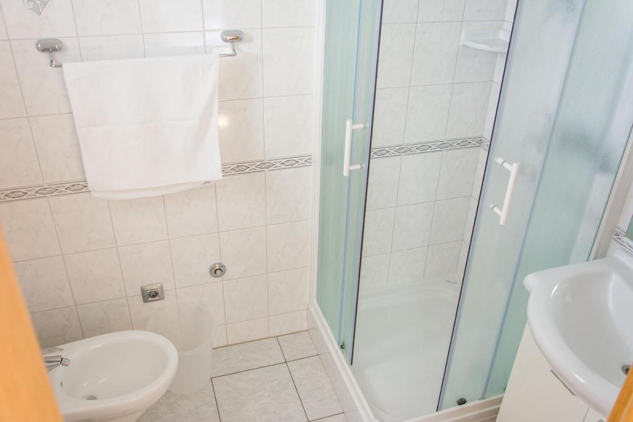 ביוגראד נה מורו Apartments Citrine On The Beach מראה חיצוני תמונה
